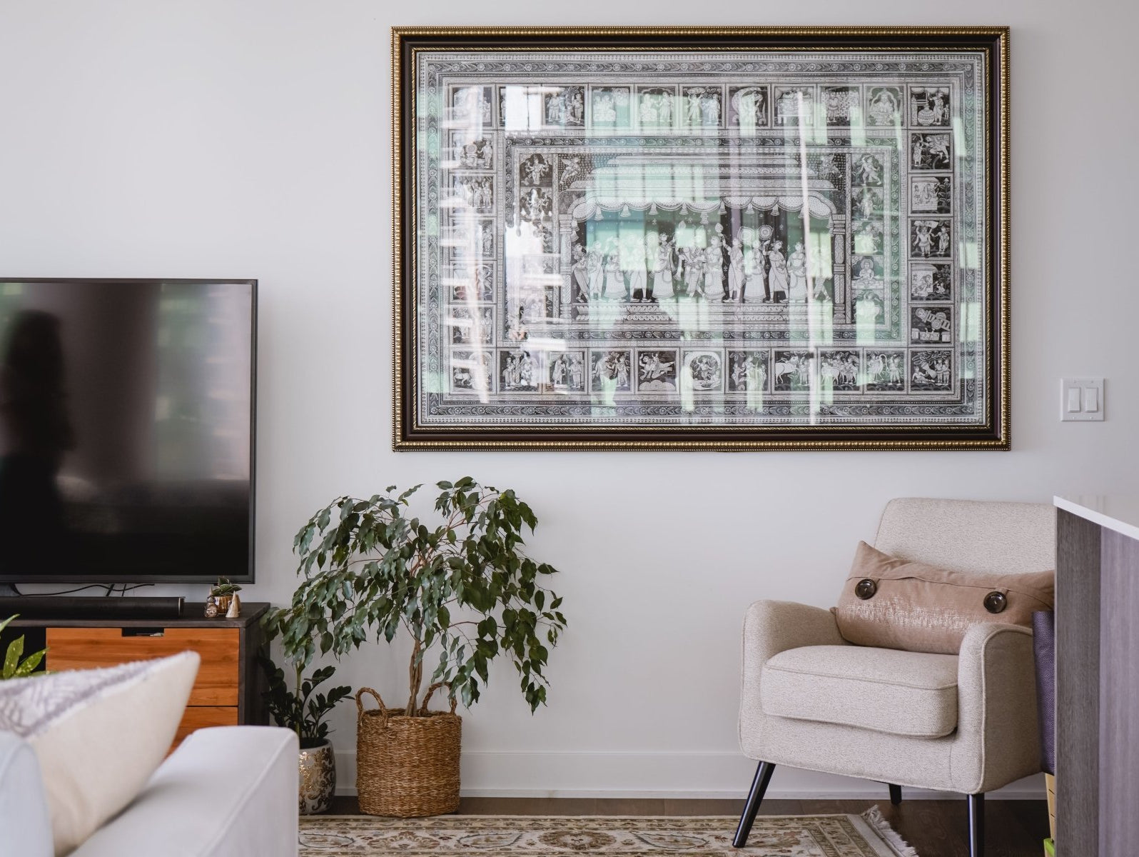 Mahima's Art & Sun Filled San Francisco High Rise - Marble Lotus