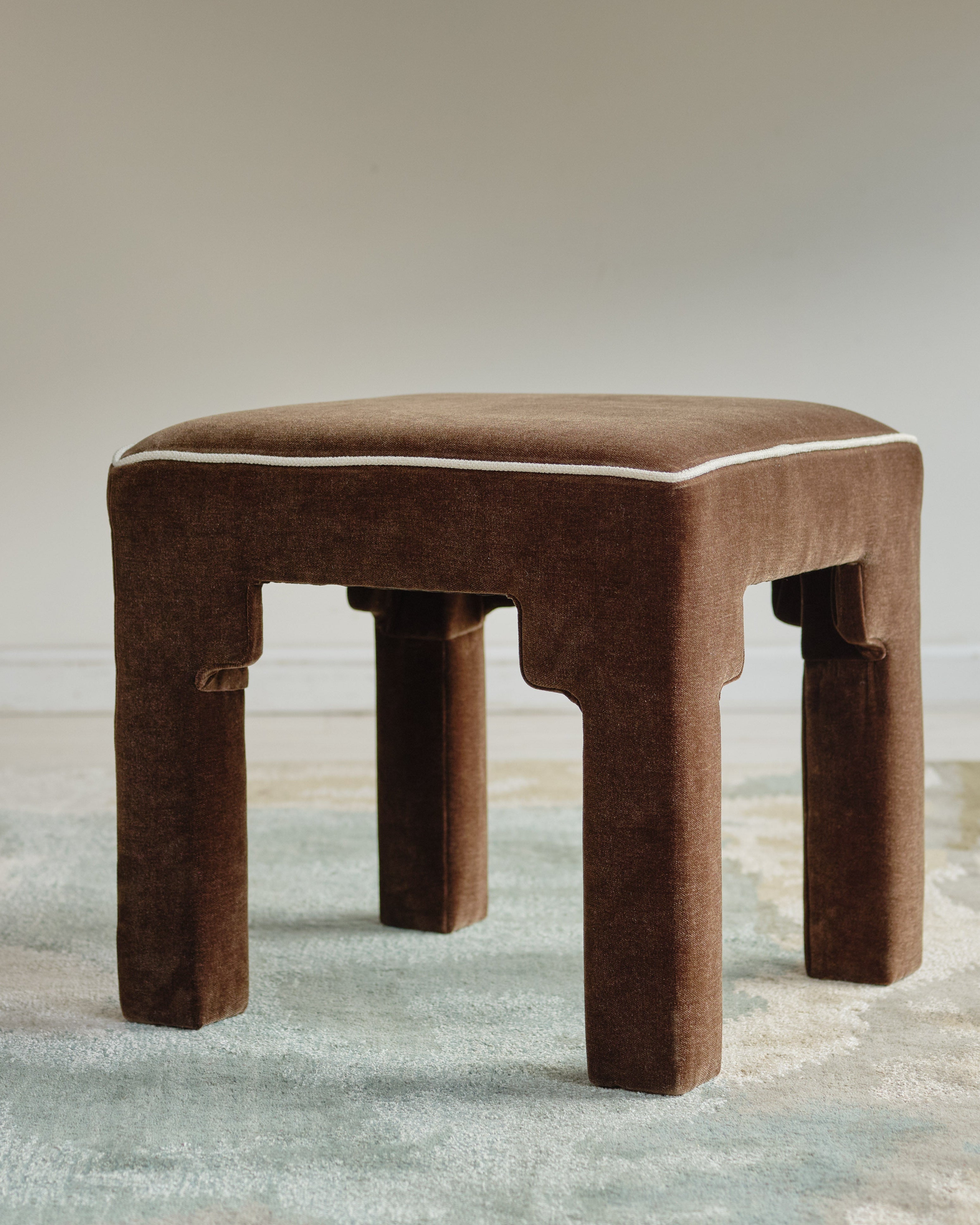 Ottomans & Poufs - Marble Lotus