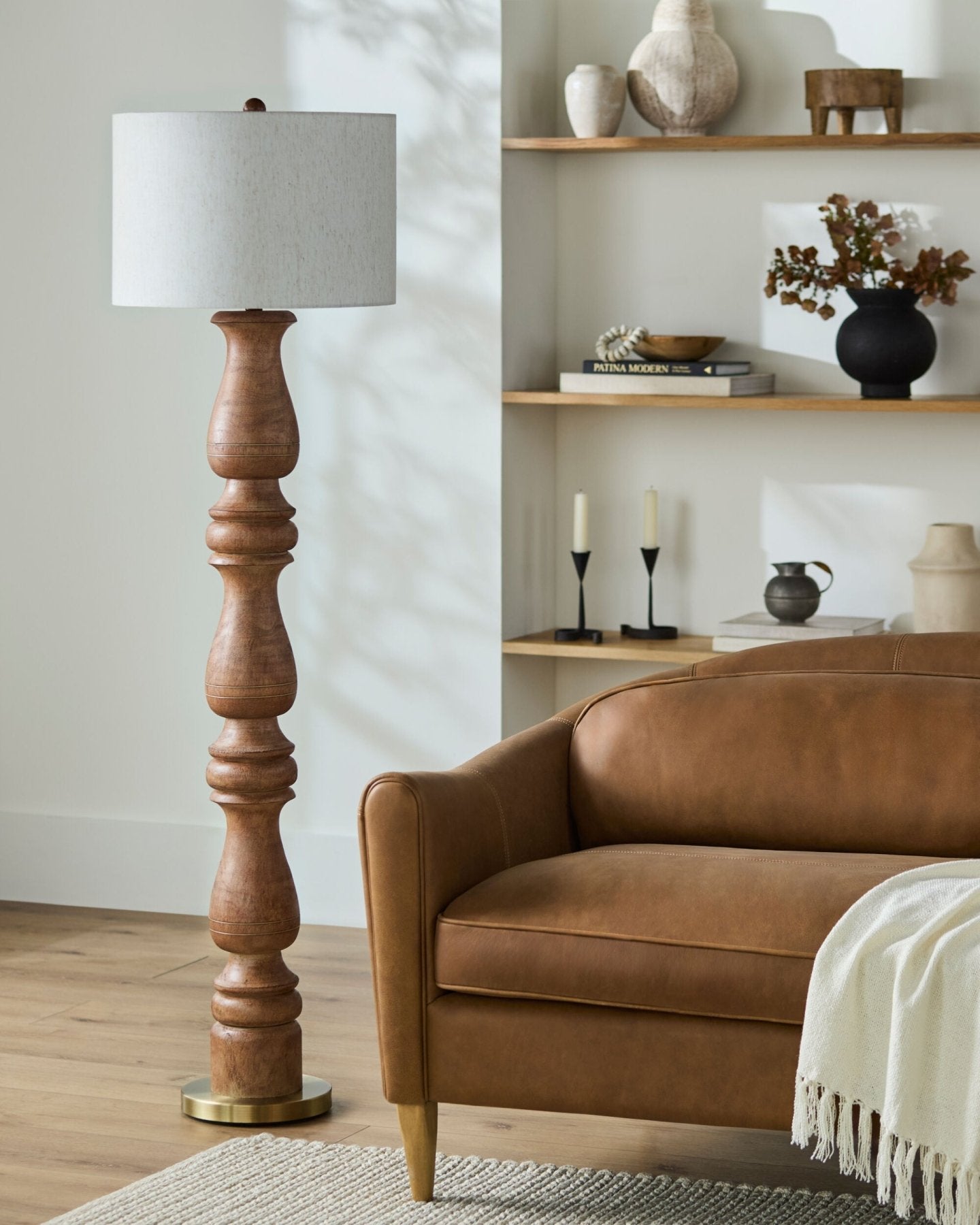 Alvimare Accent Floor Lamp - Marble Lotus - Alvimare Accent Floor Lamp