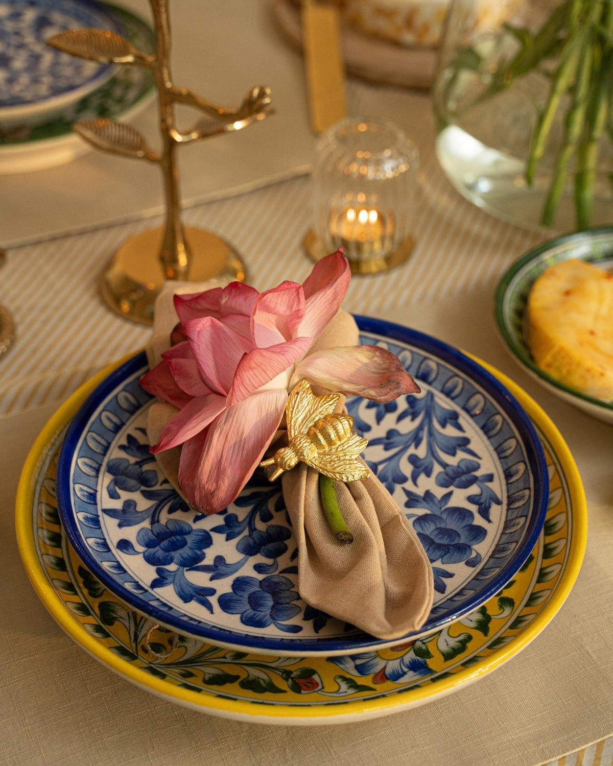 Bee Accent Napkin Ring Set – Set of 4 - Marble Lotus - Bee Accent Napkin Ring Set – Set of 4
