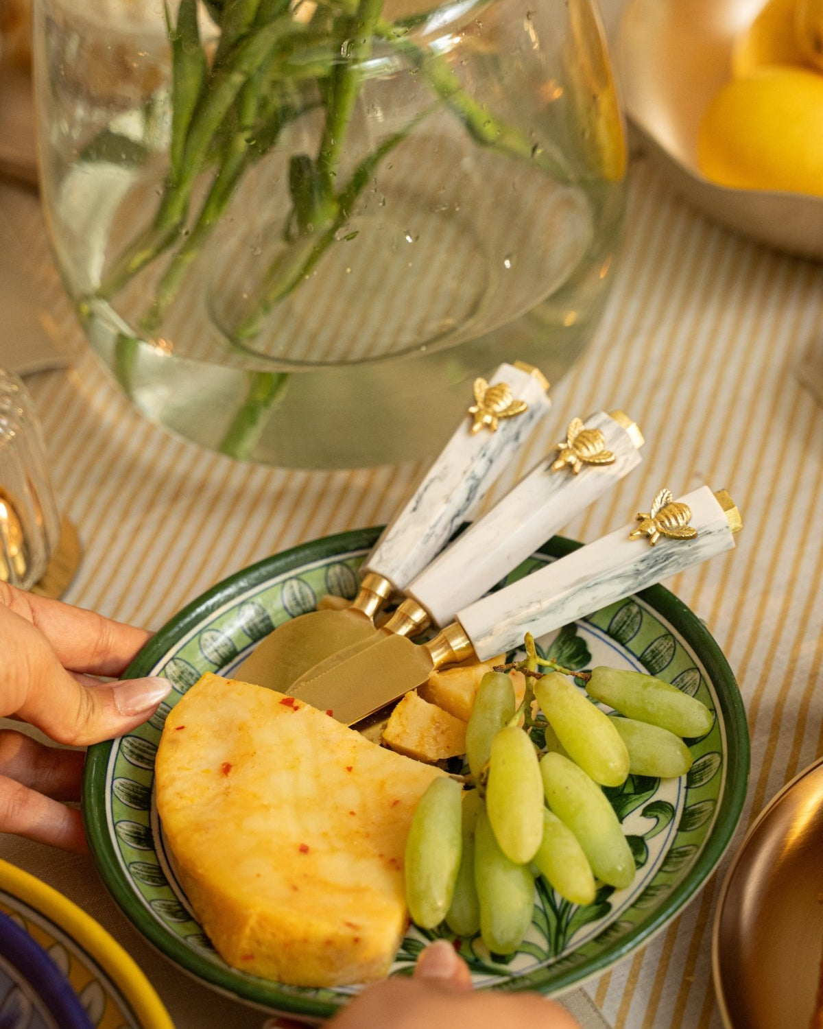 Bee Cheese Knife Set - Set of 3 - Marble Lotus - Bee Cheese Knife Set - Set of 3