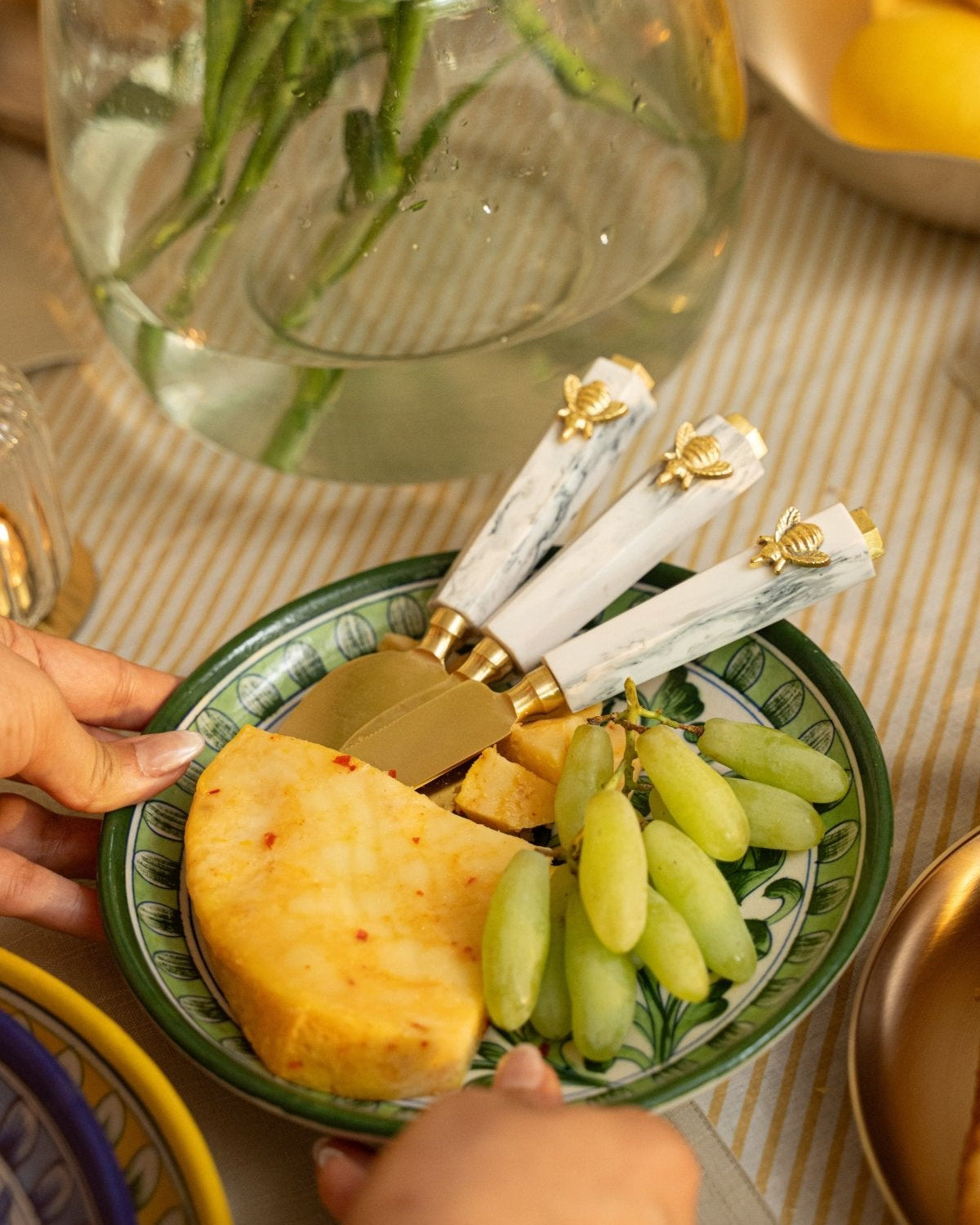 Bee Cheese Knife Set - Set of 3 - Marble Lotus - Bee Cheese Knife Set - Set of 3