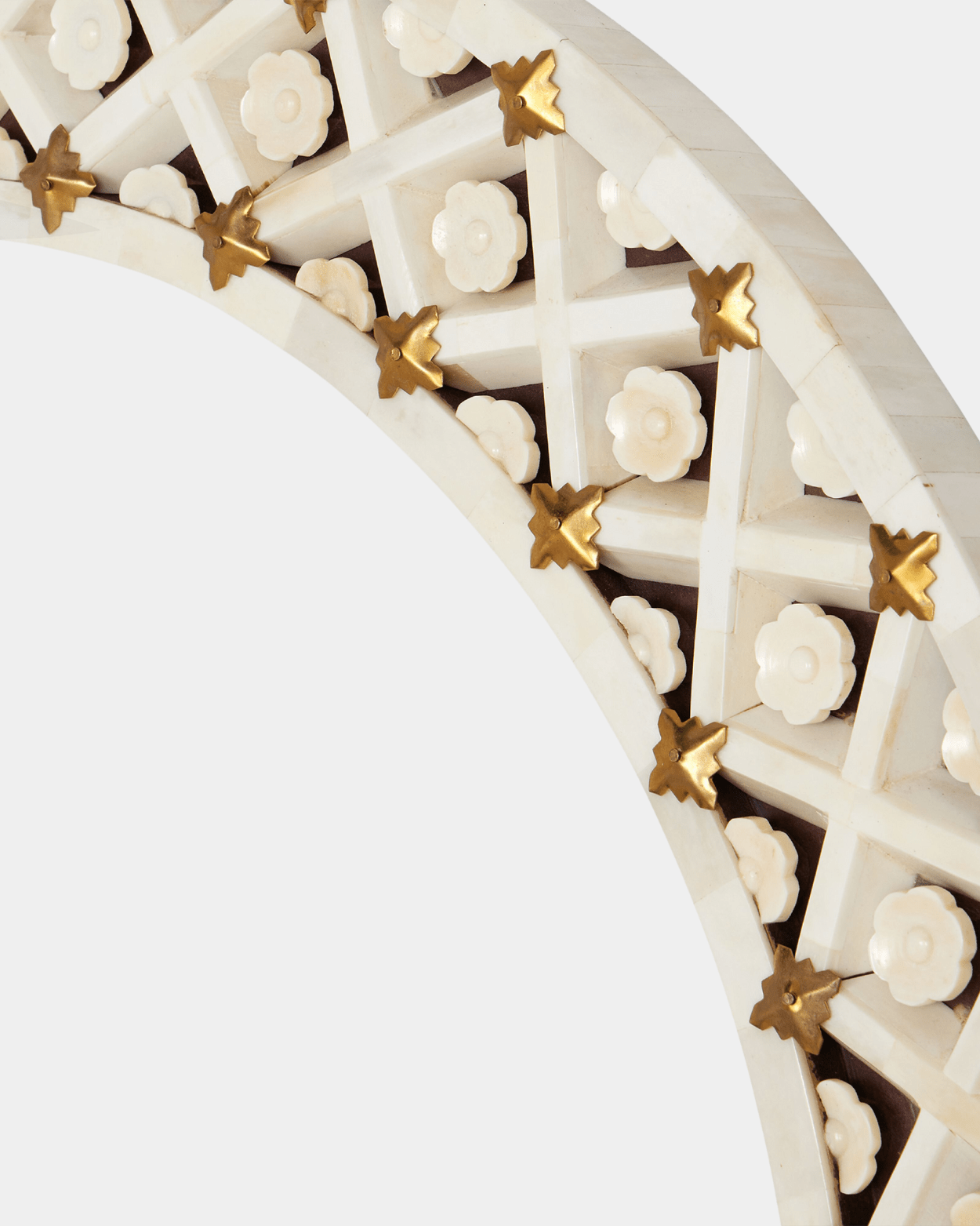 Ellaria Round Mirror - Marble Lotus - Shop Elegant Ellaria Round Mirror | Marble Lotus