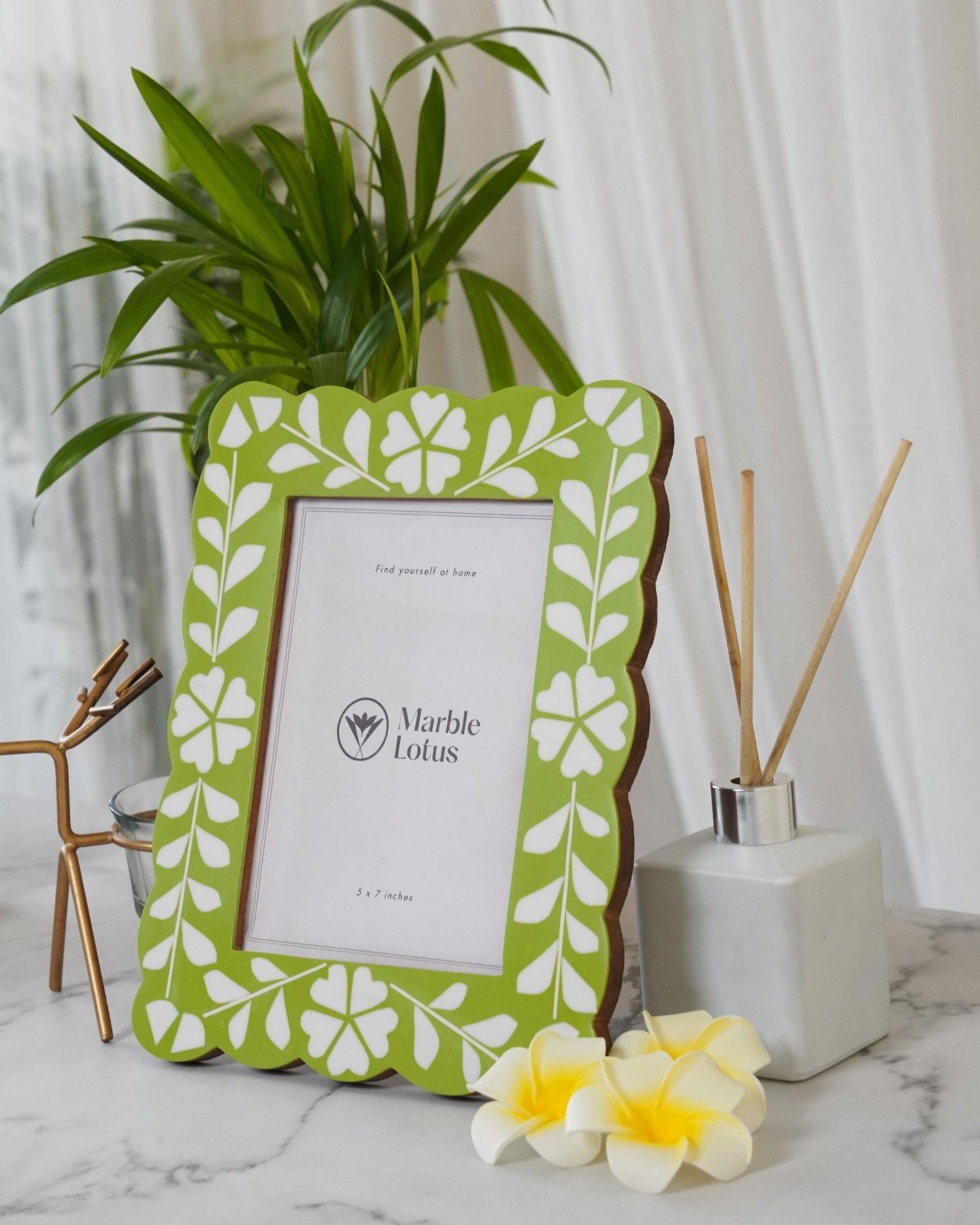 Green Wooden Inlay Frame - Marble Lotus - Saga Green Wooden Inlay Frame