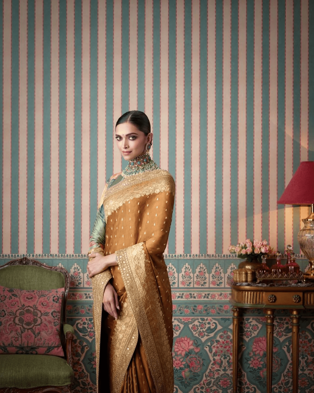 Jaipur Gemini - Marble Lotus - Deepika padukone sabyasachi wallpapers
