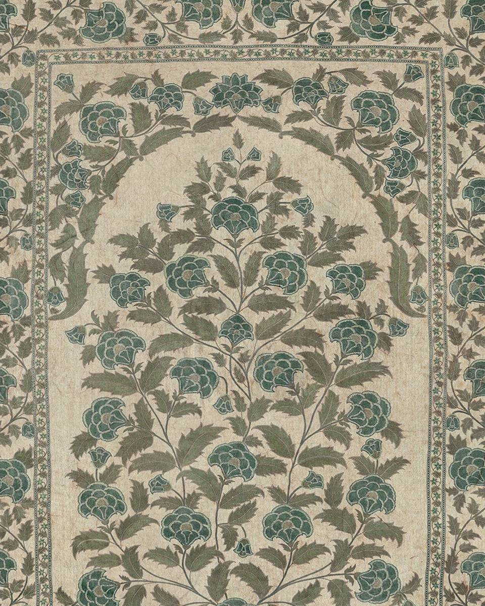 Madhur, Jharoka Style Wallpaper for Rooms - Marble Lotus - Purchase Madhur Floral Design Wallpaper for Rooms