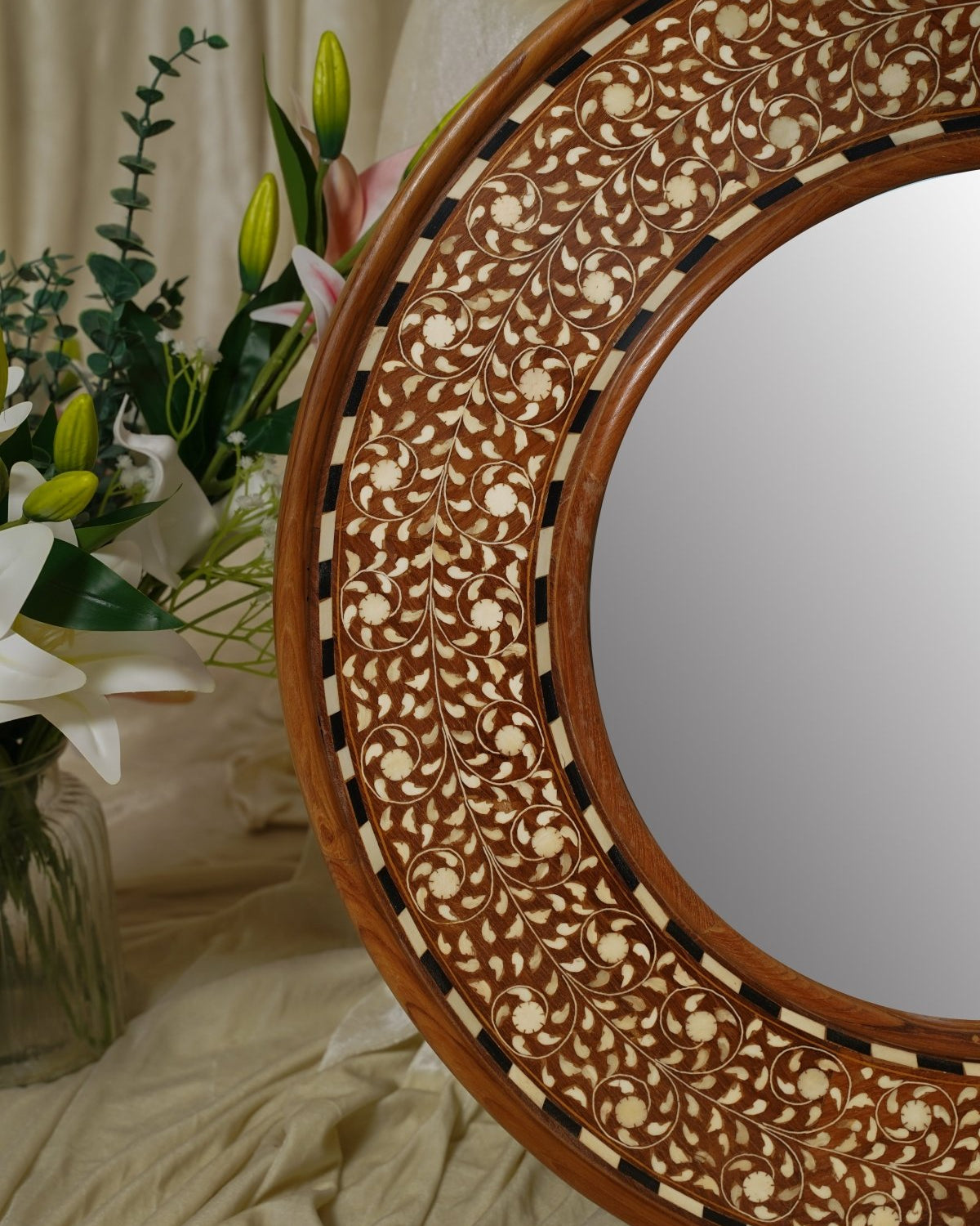 Maharani Sunburst Round Mirror 24 in - Marble Lotus - Maharani Sunburst Round Mirror 24 in