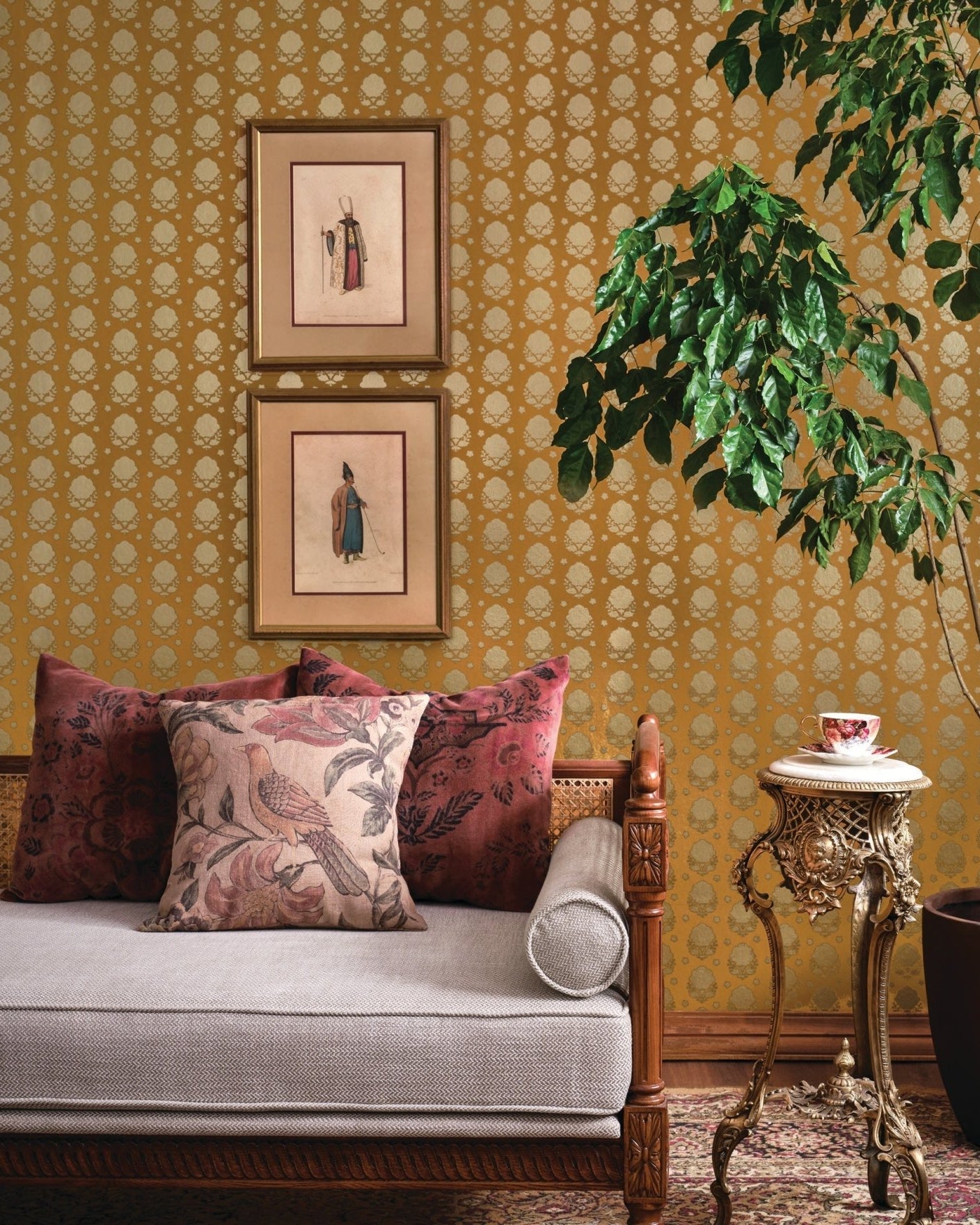 Poppy Gilt - Marble Lotus - Poppy Gilt