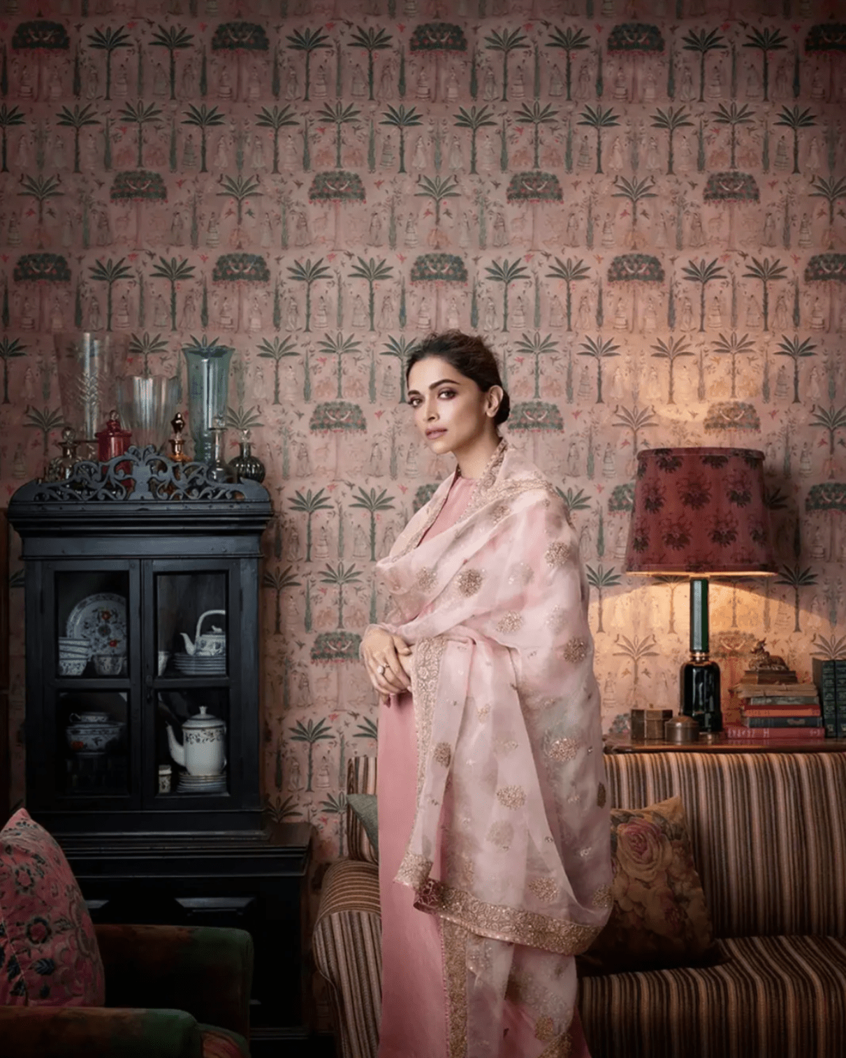 Shantiniketan - Resham (Mica) - Marble Lotus - Shantiniketan - Resham (Mica)