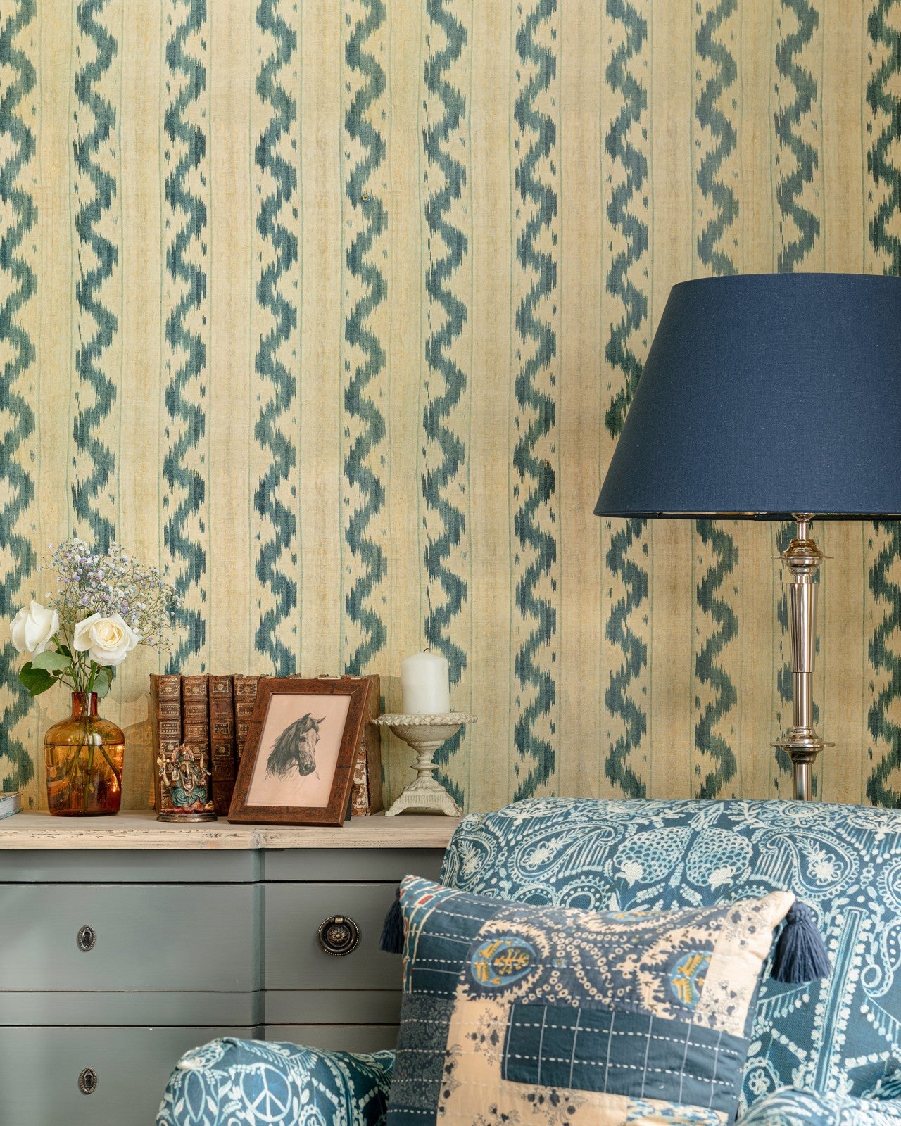 VINTAGE IKAT Wallpaper - Marble Lotus - Vintage Ikat Wallpaper