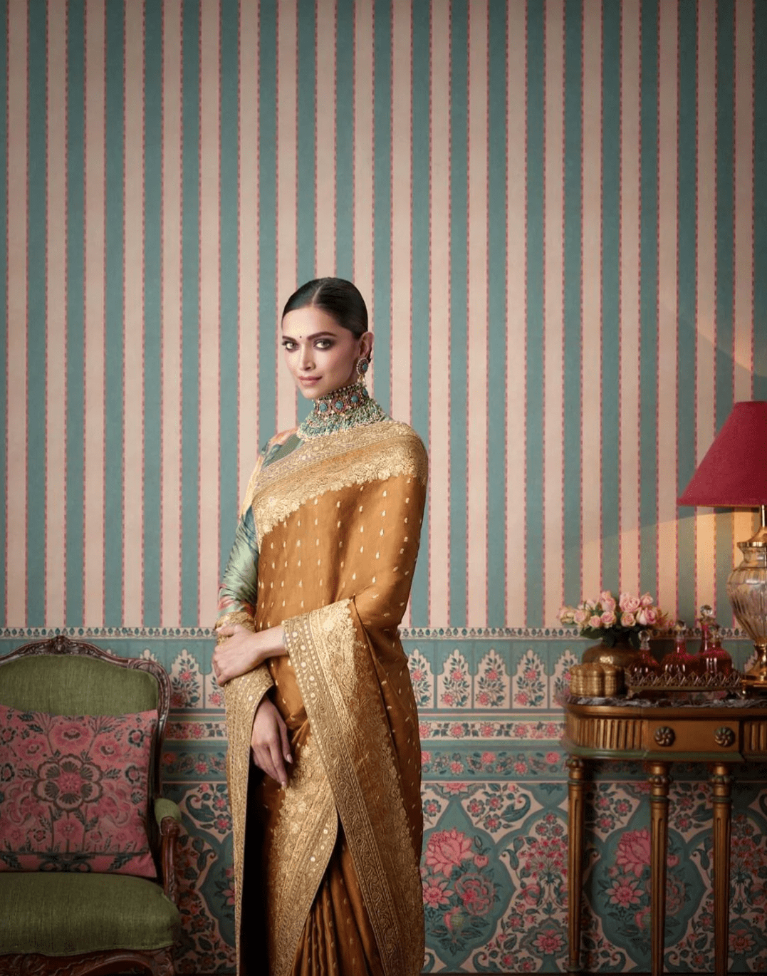 Jaipur Gemini - Marble Lotus - Deepika padukone sabyasachi wallpapers