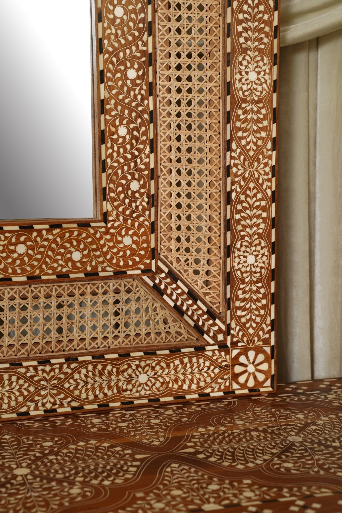 Maharani Rectangular Mirror 48 x 36 in - Marble Lotus - Maharani Rectangular Mirror 48 x 36 in